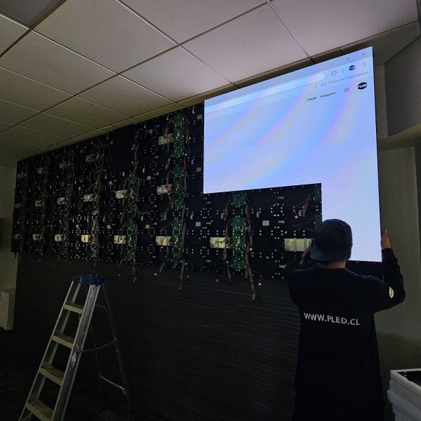 Alternative view of Pantalla LED